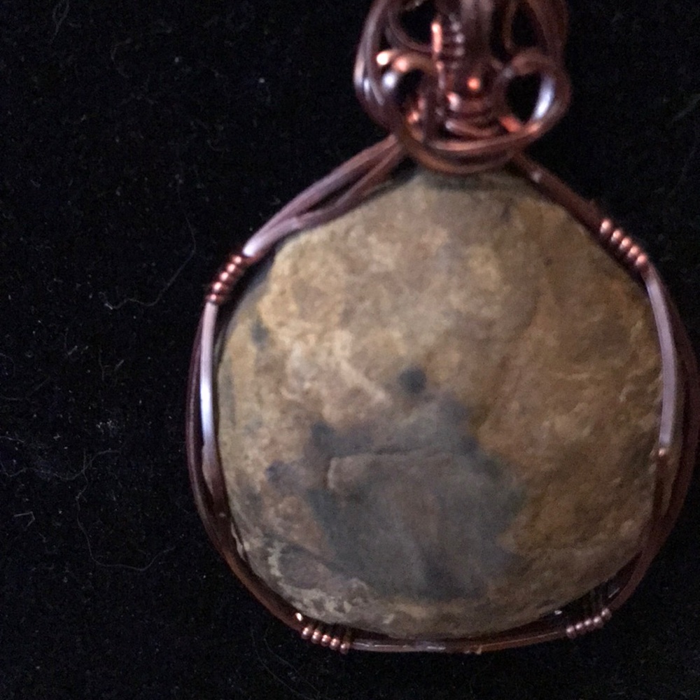 Stone Necklace - Picture 2 of 4